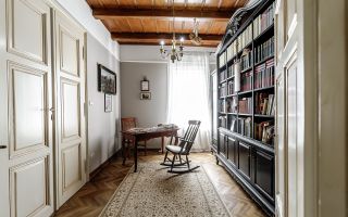 REZERVAT Visezi la o proprietate unică, plină de istorie și farmec? - Poză 10