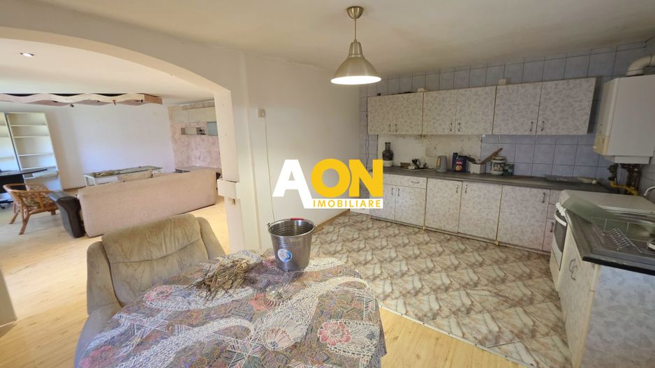 Casa individuala 3 camere, 323 mp teren,  Centru, zona Lipoveni - Poză 6