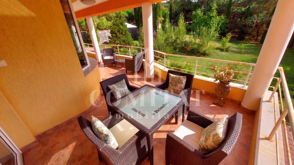 Vilă în Făget | Sediu companie | 2.412 mp teren 8 parcări - Poză 7