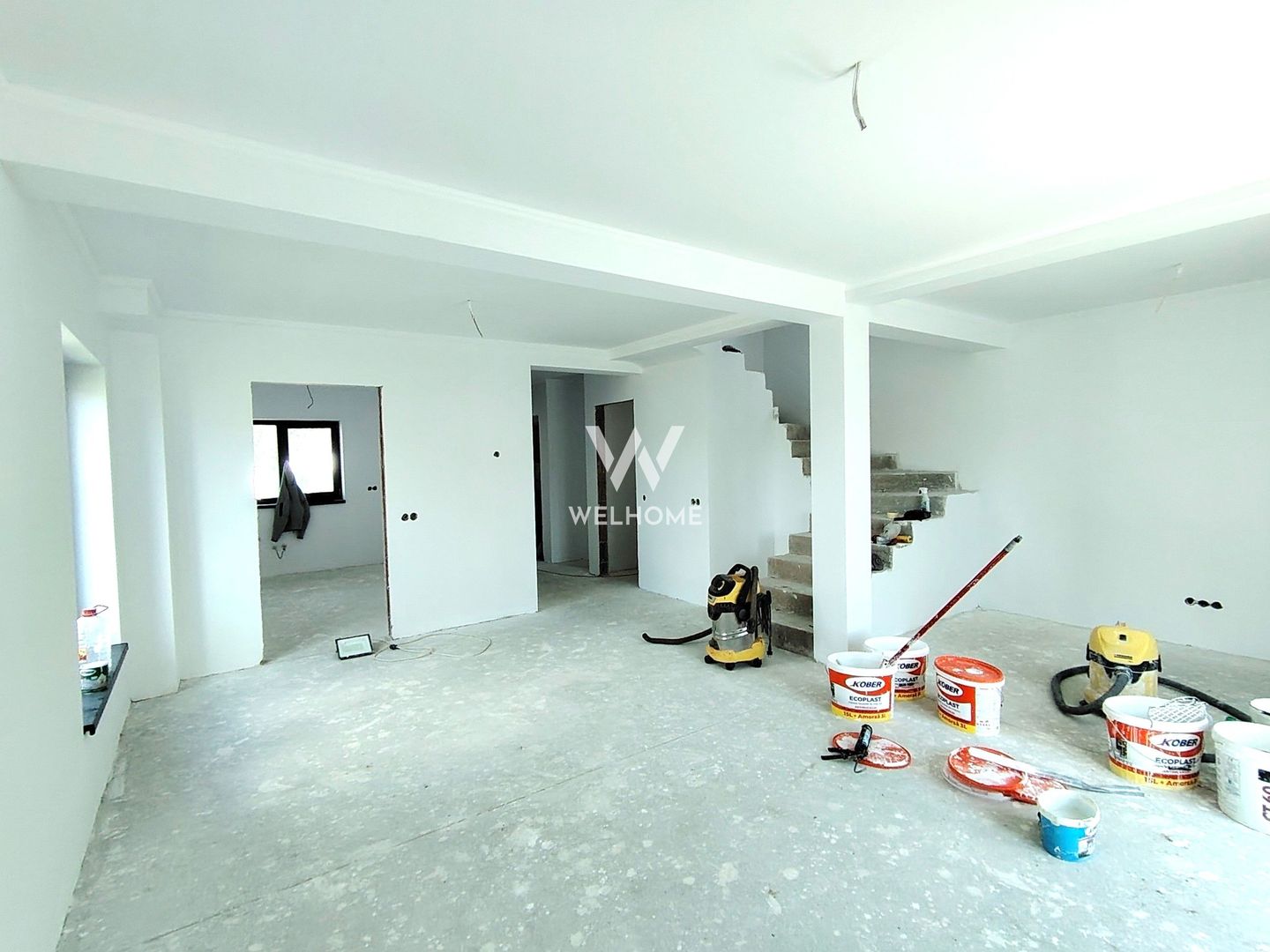 Casa Sibiu -  4 camere, 2 bai, curte - Poză 3