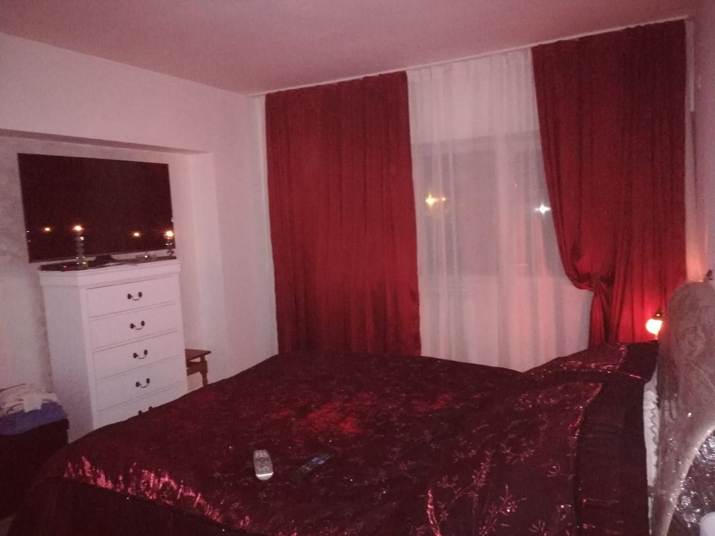 brasadas.com vinde ap. cu 4 camere DECOMANDATE Păcurari. - Poză 1