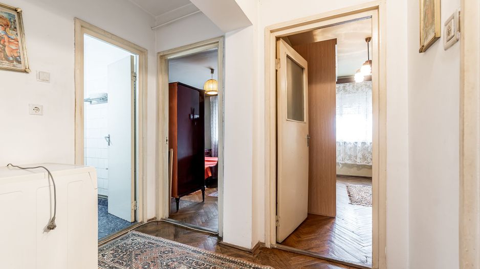 Apartament cu 4 camere decomandat, cu vedere panoramica. Zona Garii - Poză 10