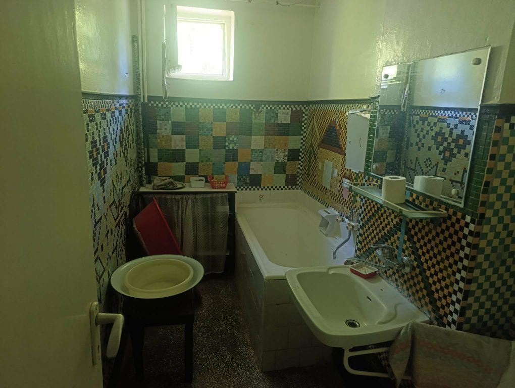 BRASADAS vinde ap 2 cam etaj 3/4 pe Careiului. - Poză 2