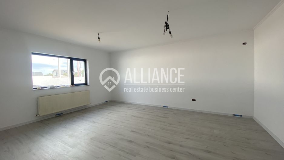 Valu lui Traian (COD 07) Casă P+M cu 5 camere, teren de 517 mp - Poză 12