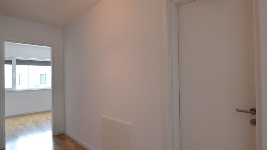 Inchiriem casa insiruita 5 camere partial mobilata - Poză 15