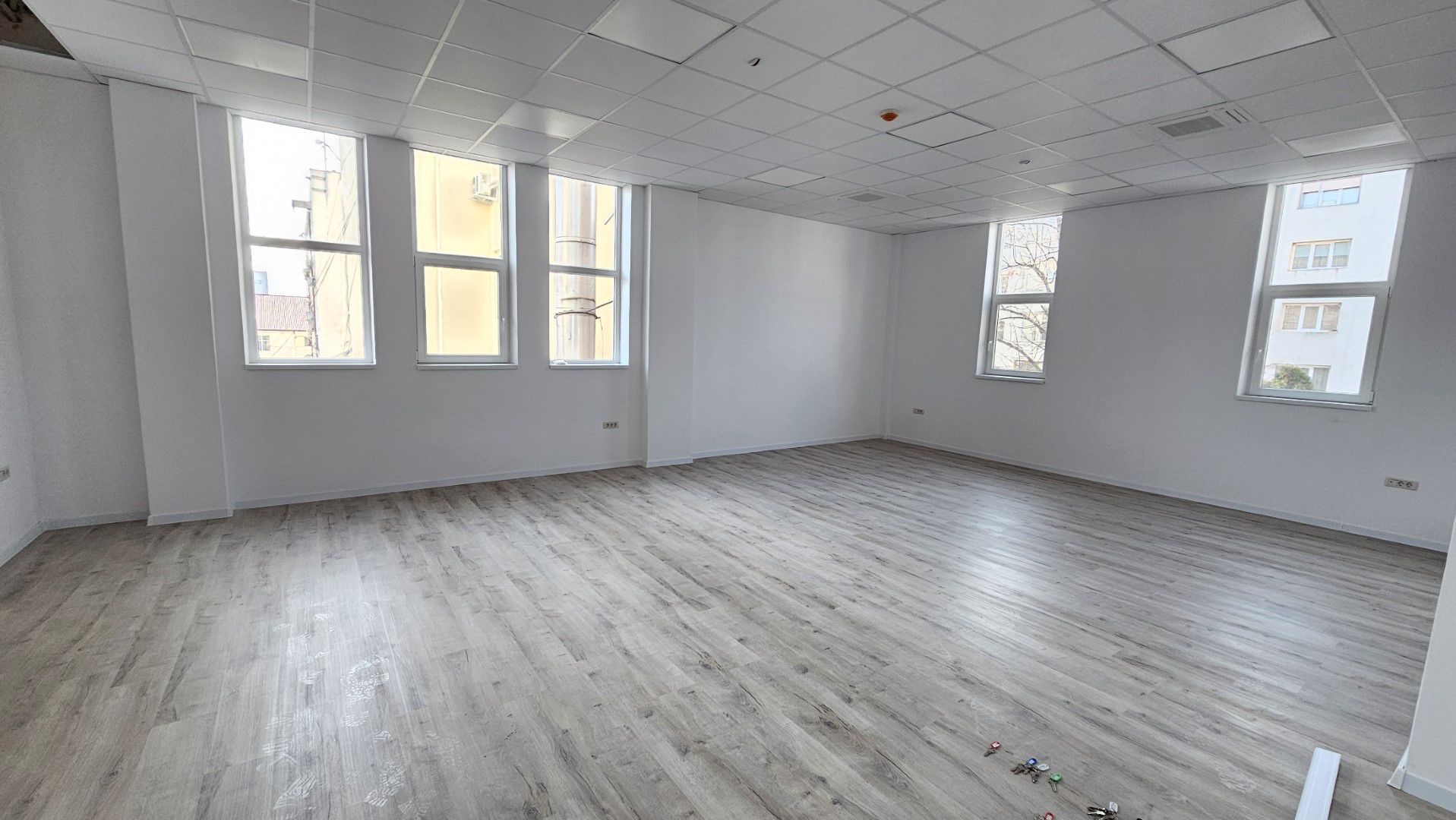 DE ÎNCHIRIAT - Spații birouri, ULTRACENTRAL, S= 18 - 50 mp; - Poză 1