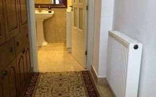 Apartament în vilă, zonă centrală, parcare - Poză 16