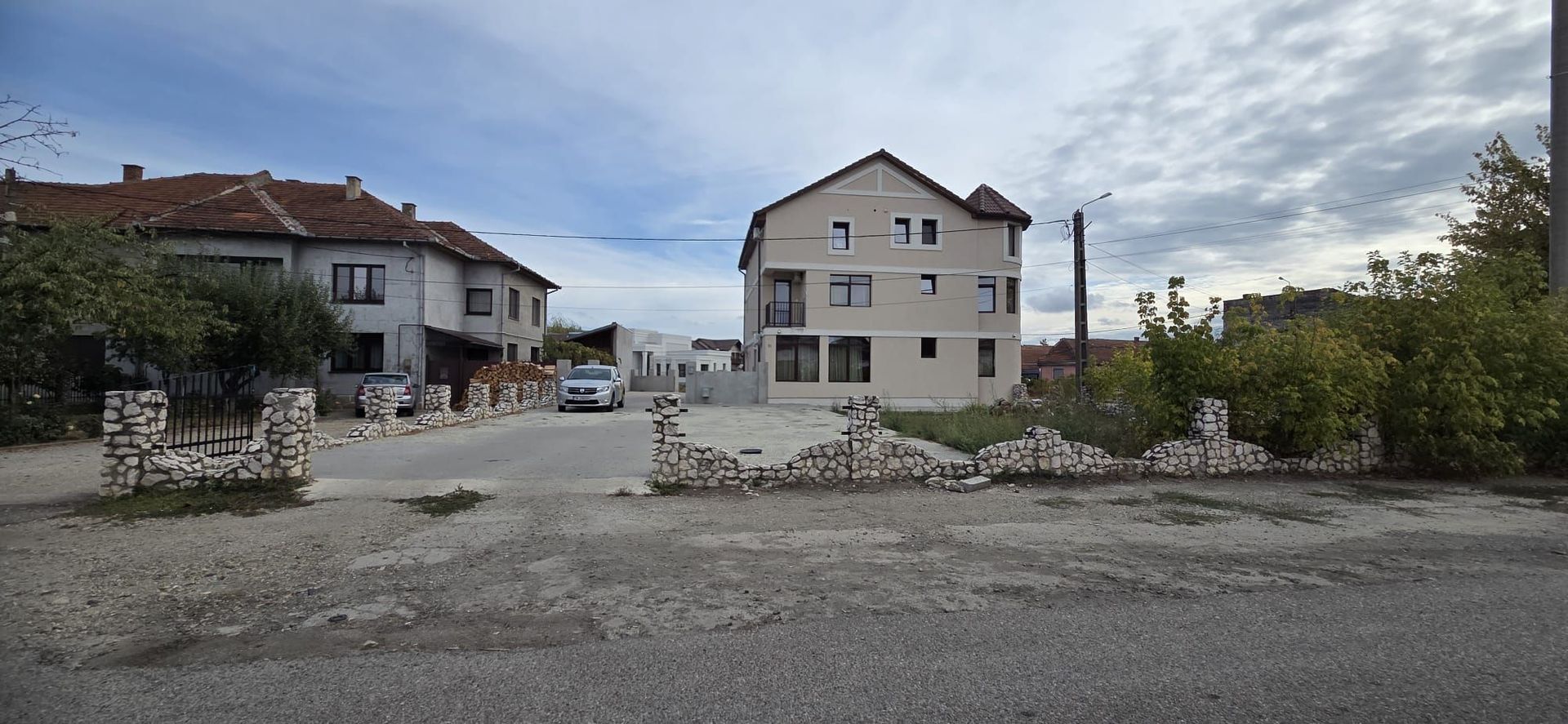 IMOBIL DE ÎNCHIRIAT – 6 APARTAMENTE | 22 LOCURI DE CAZARE - Poză 1