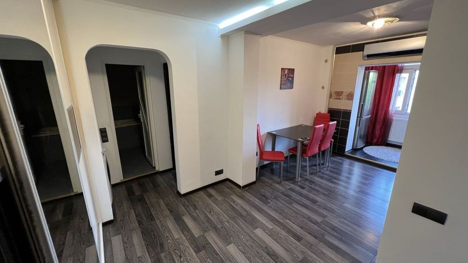 Apartament renovat 2 camere Rahova, loc parcare inclus - Poză 4