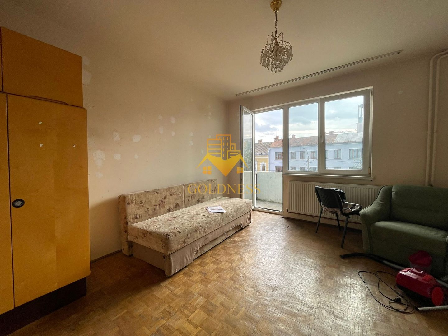2 camere deco et 2 balcon Centru Mihai Viteazu / Leul /Piata Muzeului - Poză 1