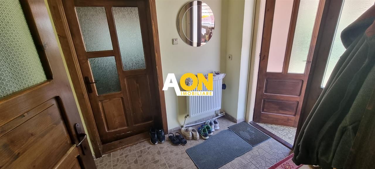 Casa individuala, 2 Camere, zona Poarta I,  300mp teren - Poză 2