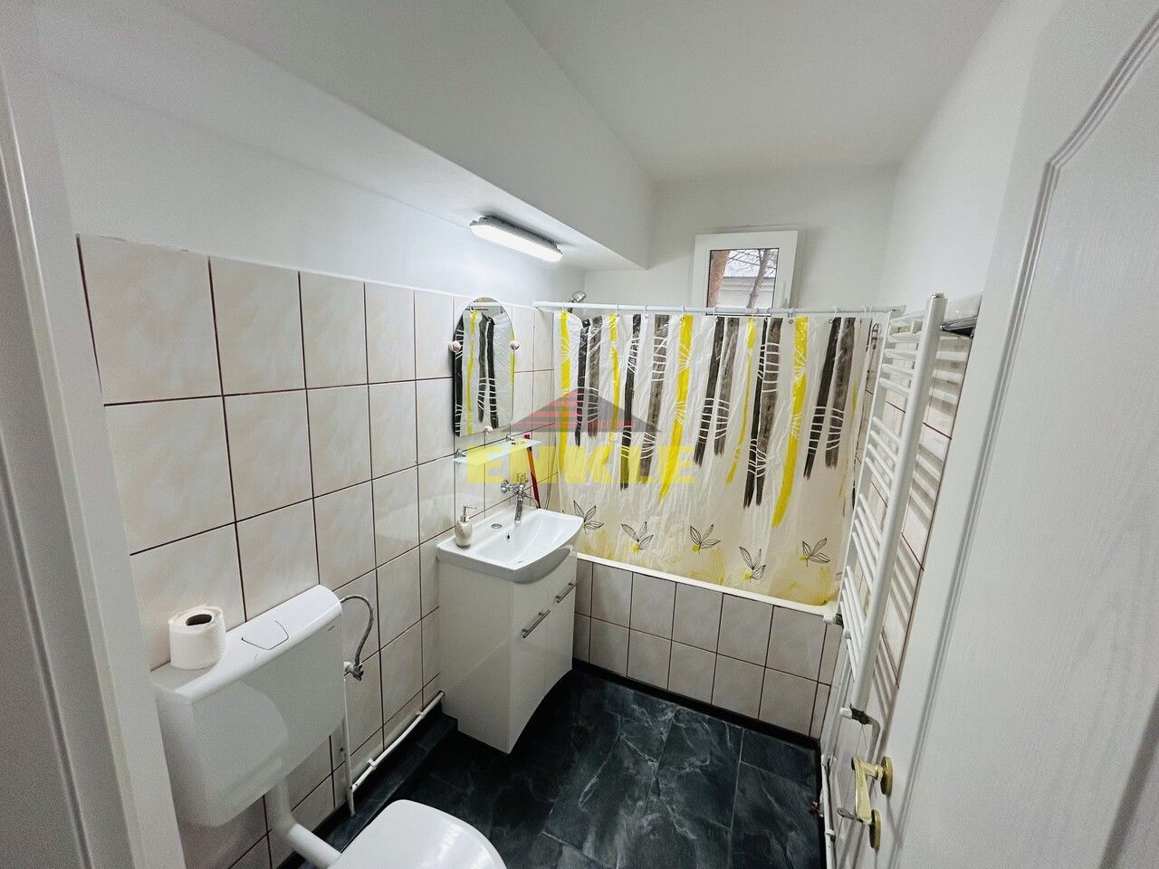 De inchiriat apartament 2 camere, zona Pietonalul Unirii. Pret 400€ - Poză 10