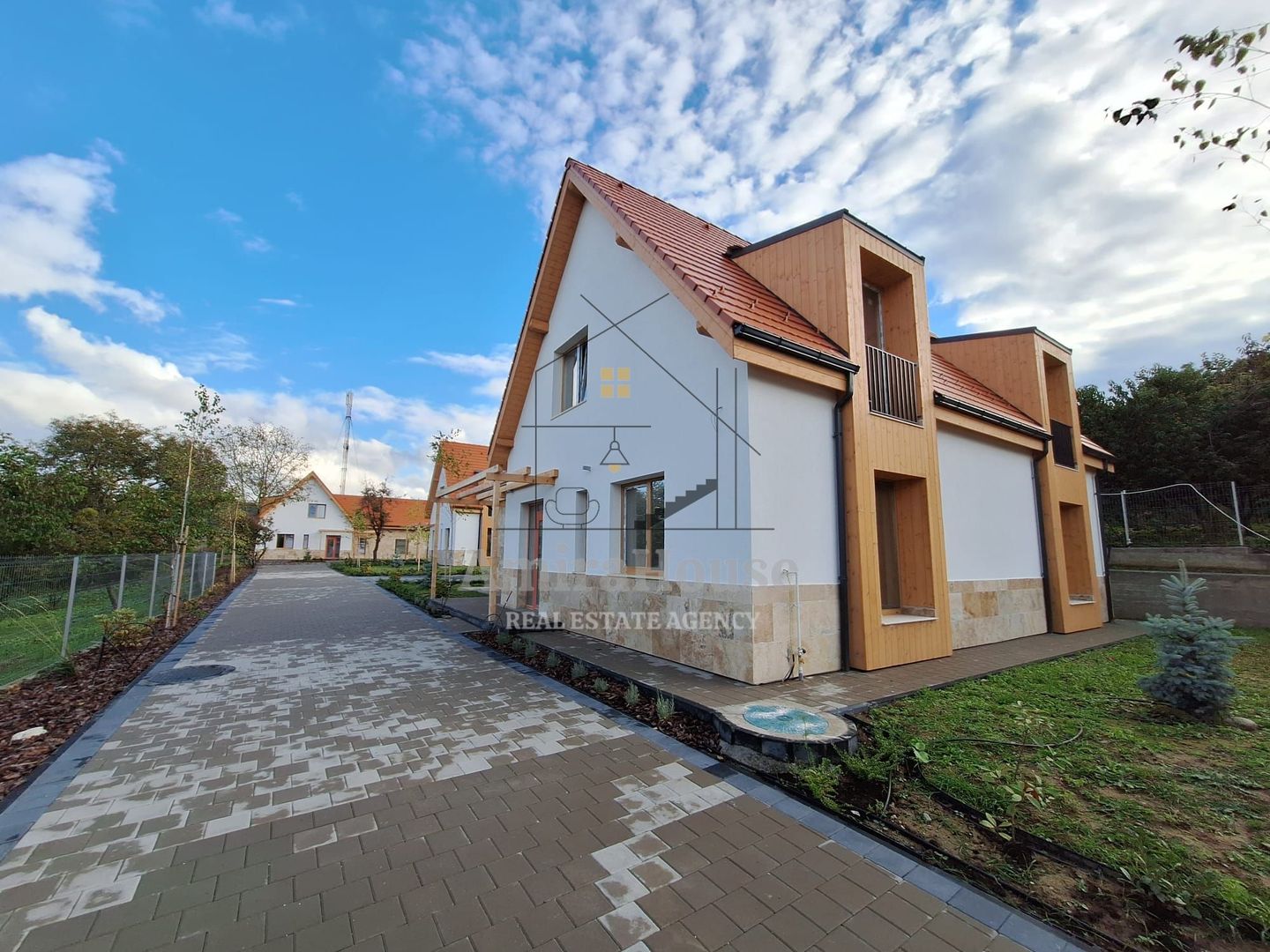 0% COMISION 3 Case individuale,  199 mp utili,  teren 533 mp, sat Gheorgheni - Poză 6