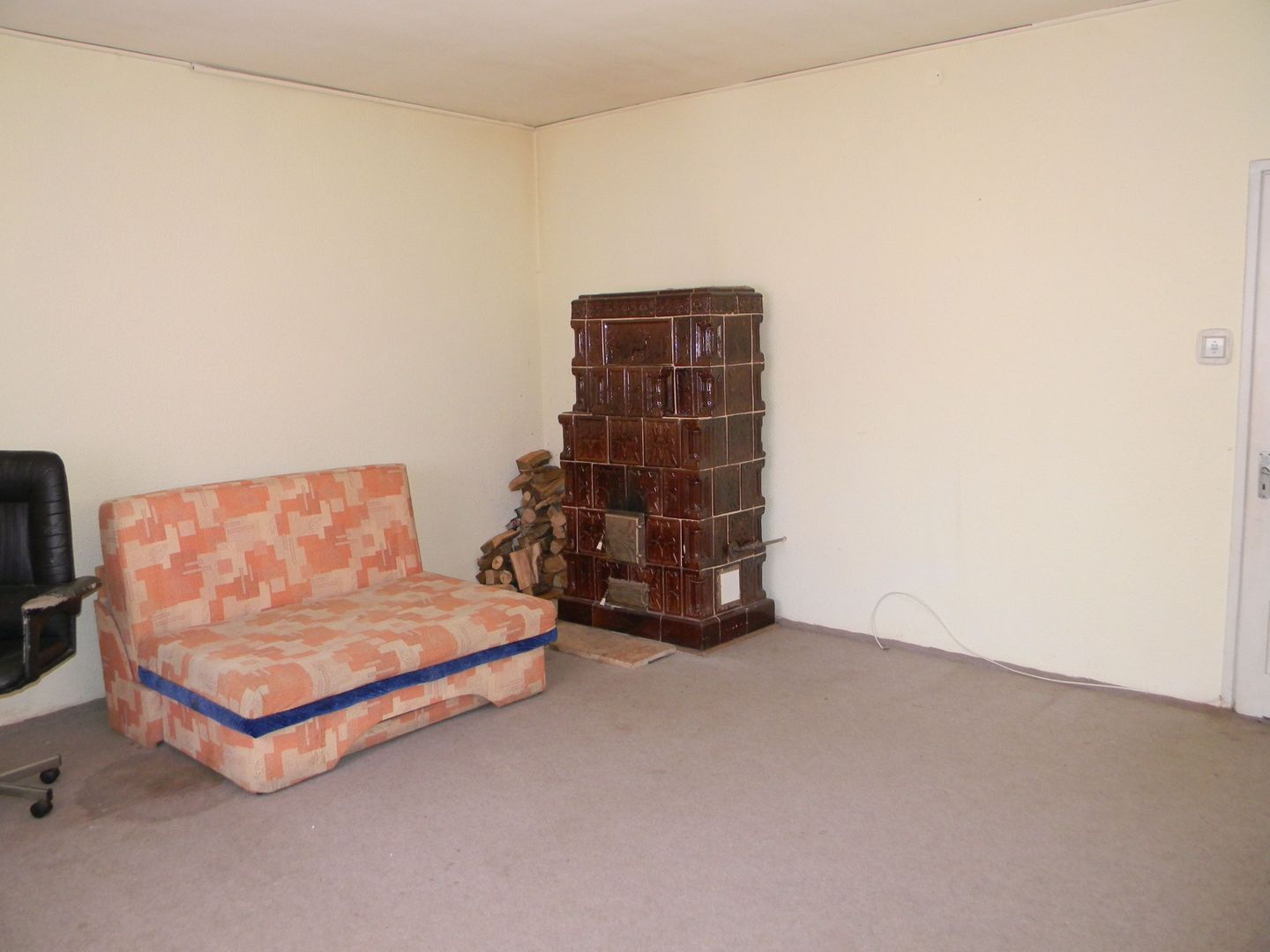 Proprietate cu 2 hale si casa la inchiriat,teren 1350mp - Poză 23