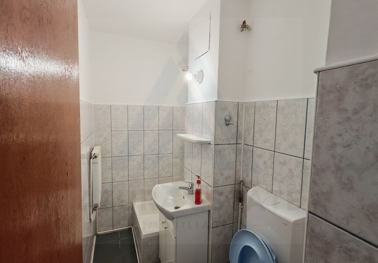 Garsonieră decomandată, renovată, 25 mp. – Cartier Vasile Aaron - Poză 4