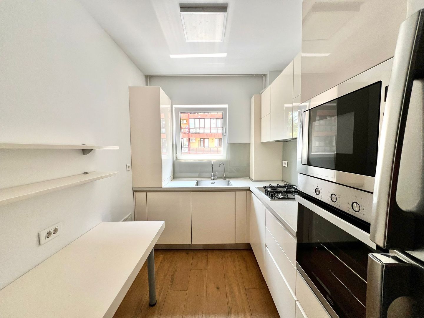 Inchiriere apartament Floreasca Residence | View gradina interioara - Poză 5