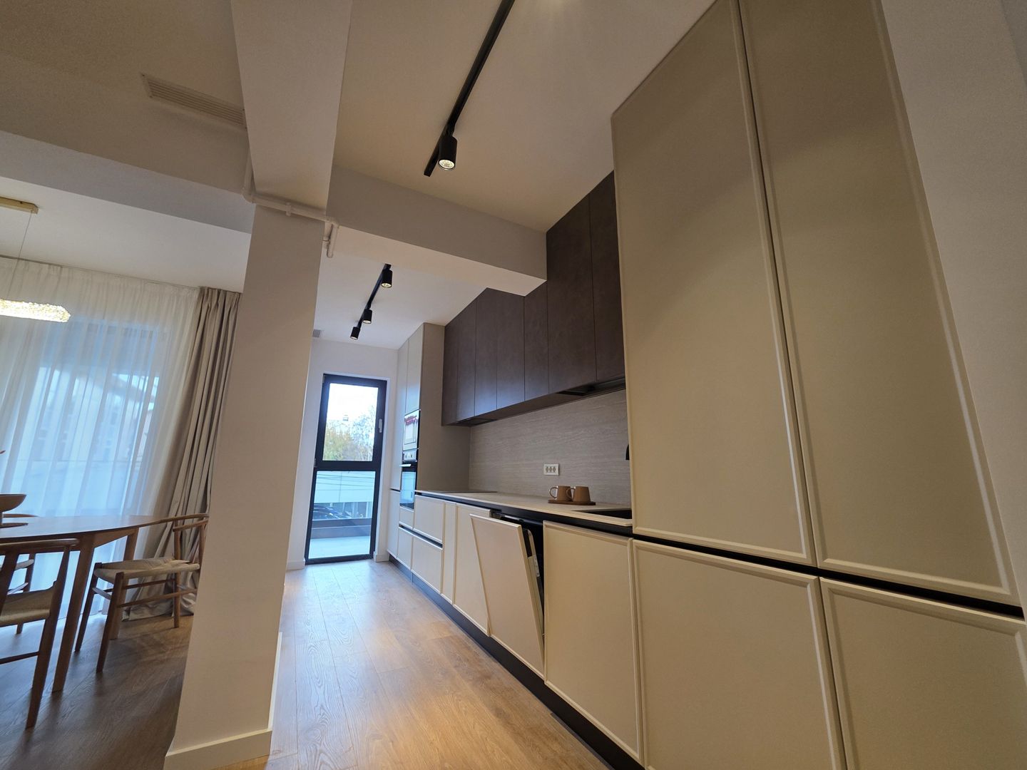 Apartament 4 Camere de vanzare Iancu Nicolae utilat mobilat - Poză 14