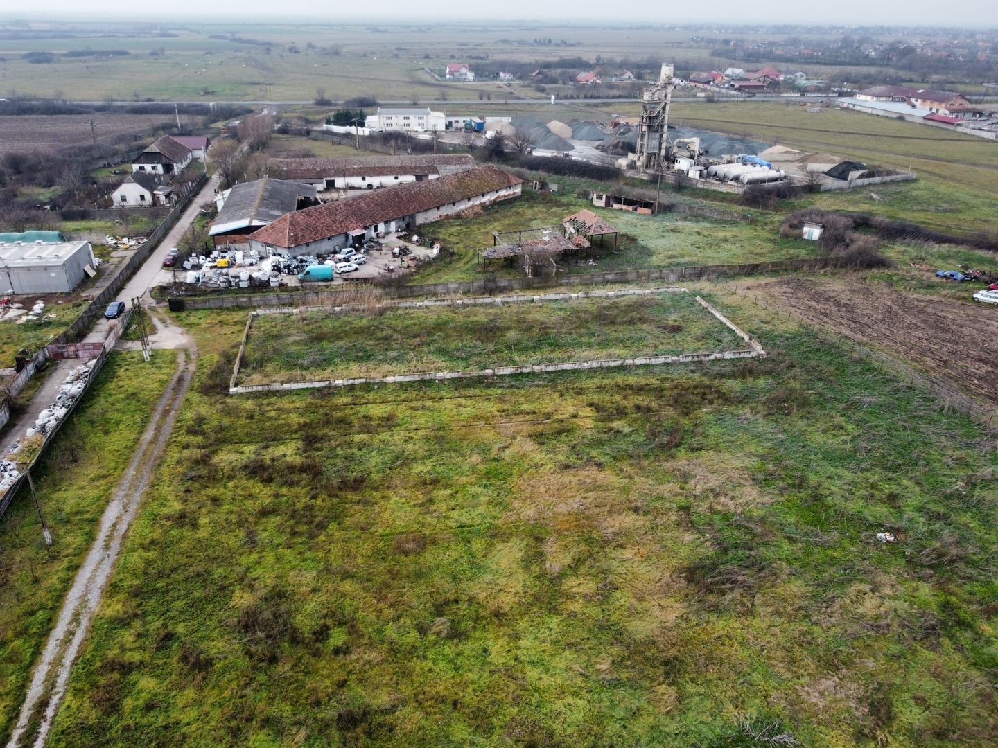 Casa cu teren de 14340 mp în Jebel/Pretabila pentru afacere - Poză 15