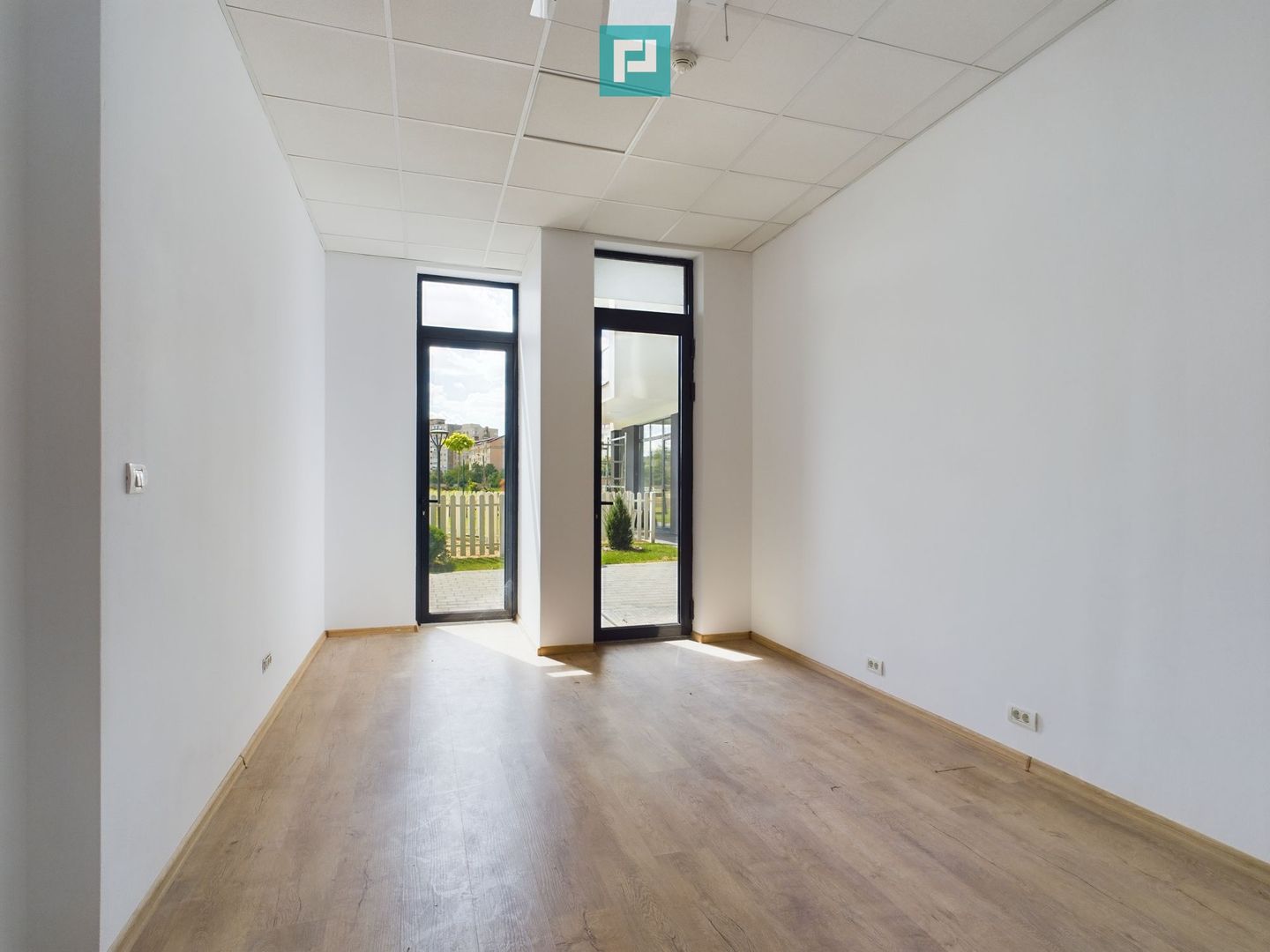 Spațiu Comercial Modern în Zona Aradului, Iulius Mall - Poză 3