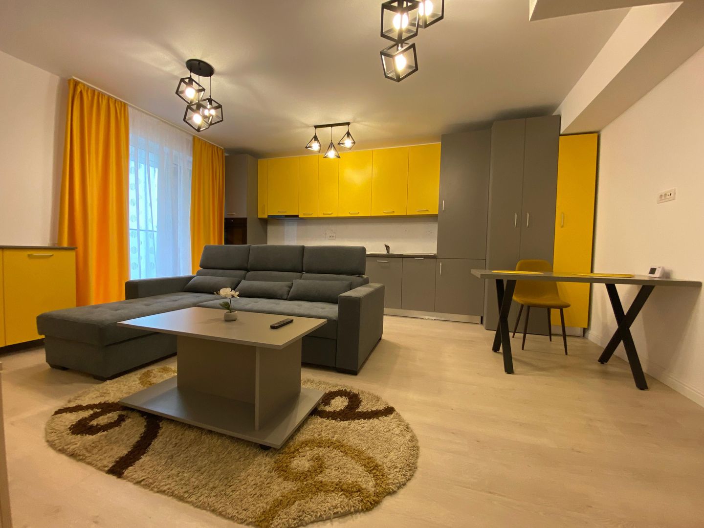 2 camere Pipera Loc de parcare inclus - Poză 1