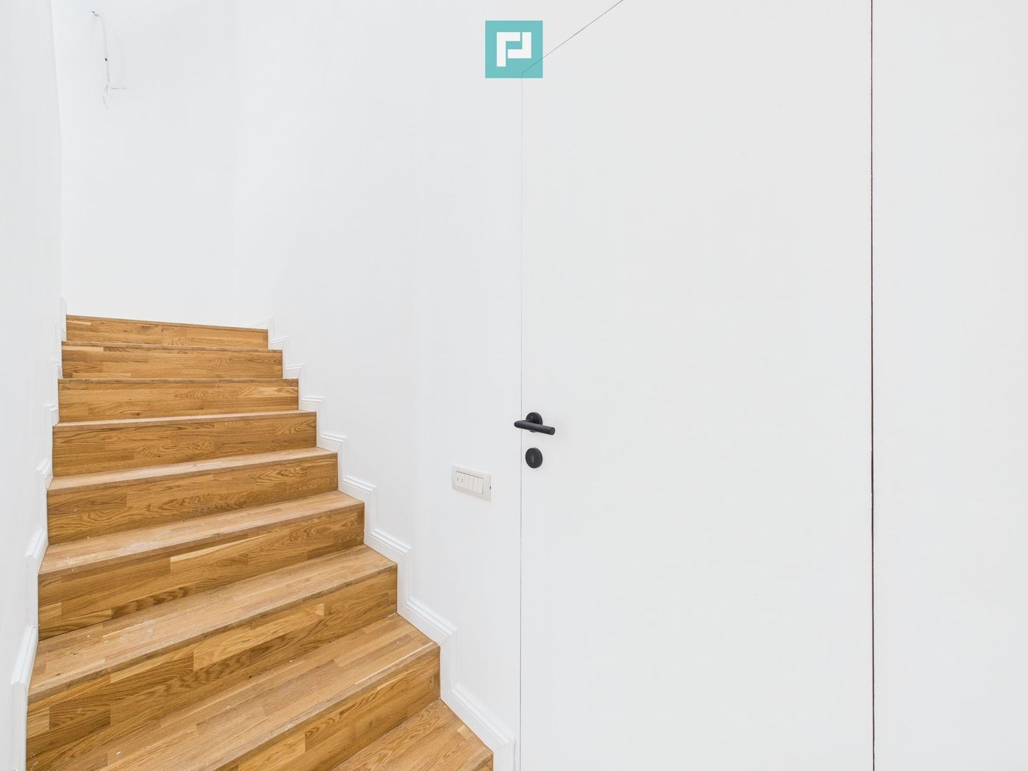 Casă în ansamblu rezidențial cu 5 camere, Tunari, aproape de oraș - Poză 14