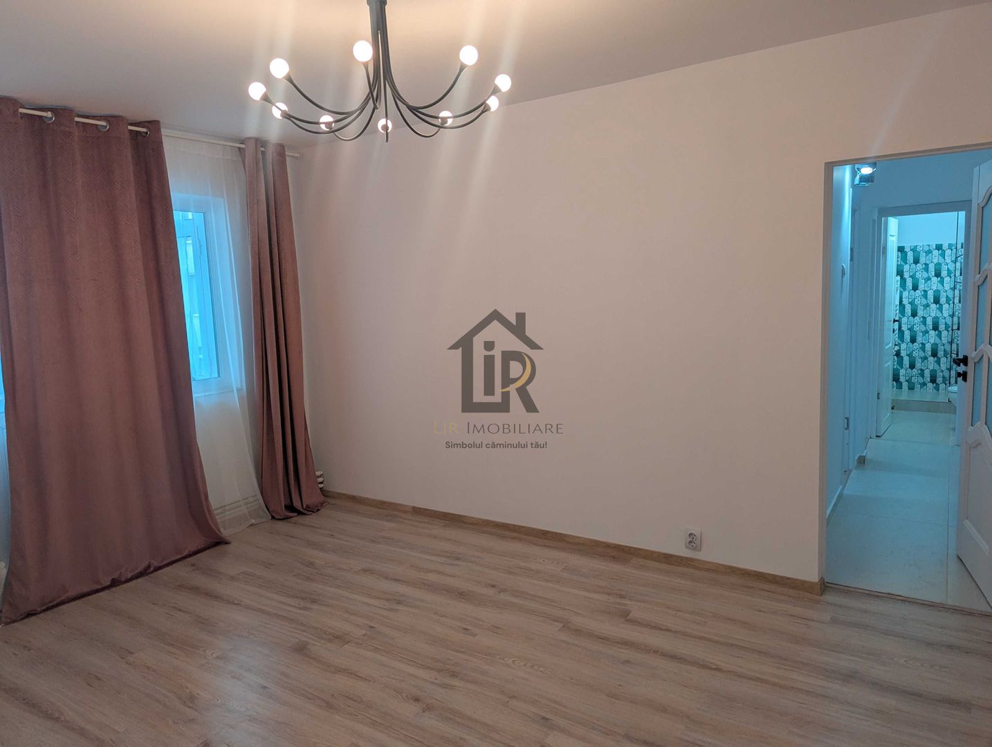Apartament 3 camere – Alexandru cel Bun (Rond Zimbru) RENOVAT COMPLET - Poză 2