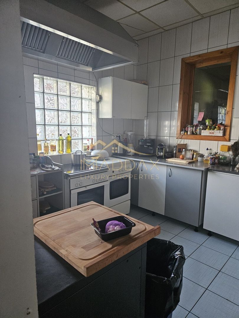 Pensiune 10 camere cu restaurant // teren 900 mp // Moieciu de Jos - Poză 21
