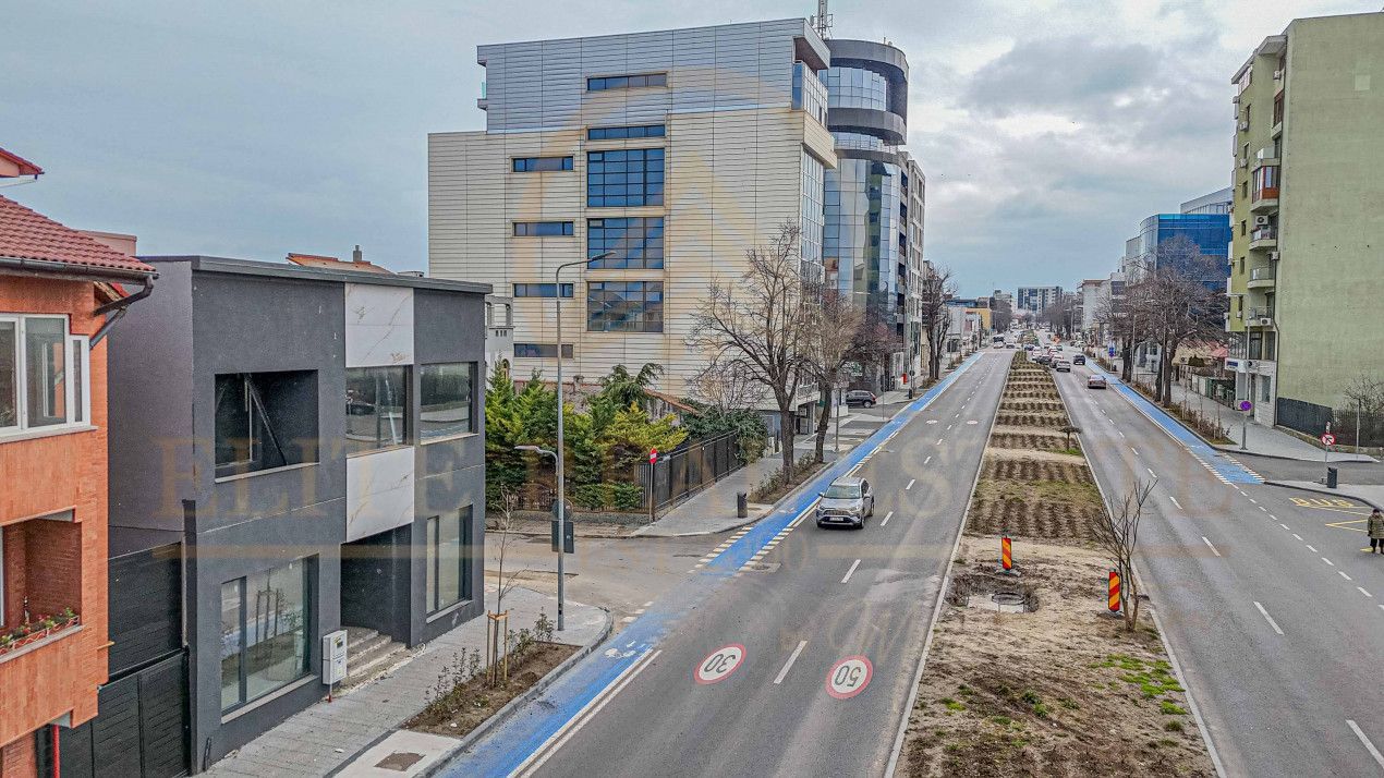 Bulevardul Mamaia - Oportunitate Unica de Investitie!! - Poză 2