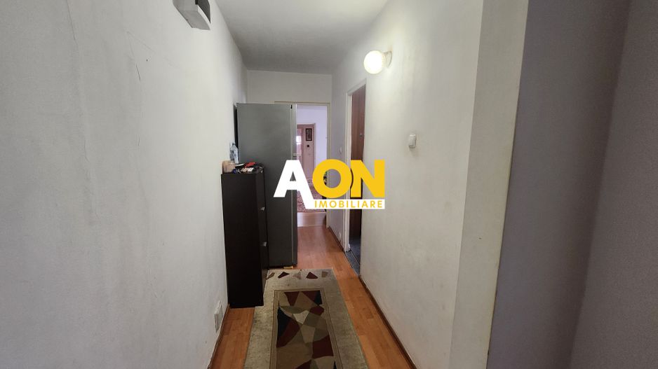 De vanzare apartament 3 camere, etaj intermediar, Cetate - Poză 12
