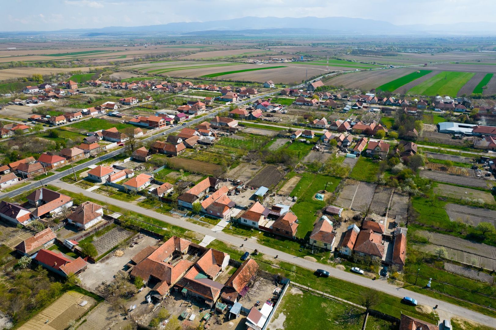 Casă la roșu în Comuna Bocsig, Arad - Poză 2