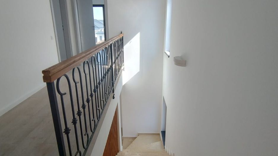 Vila Moderna Tunari, zona Buna, curte 300m - Poză 15