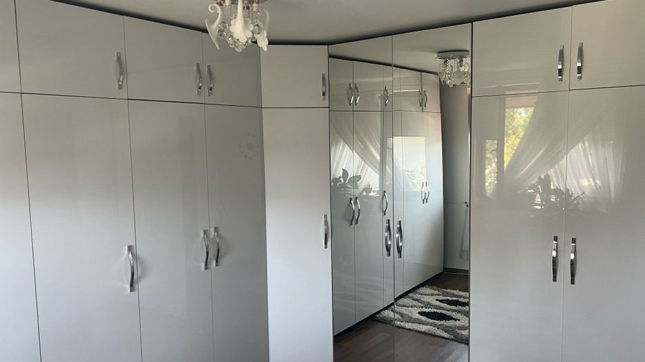 Casa mobilata/utilata Popesti Leordeni + curte - Poză 4