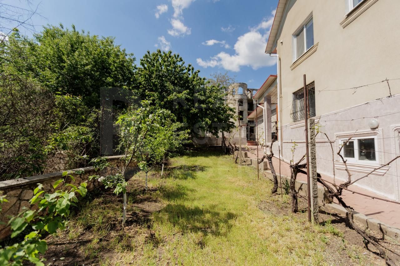 Vânzare, casă, 2 nivele, strada Traian, r-ul Ialoveni. - Poză 23