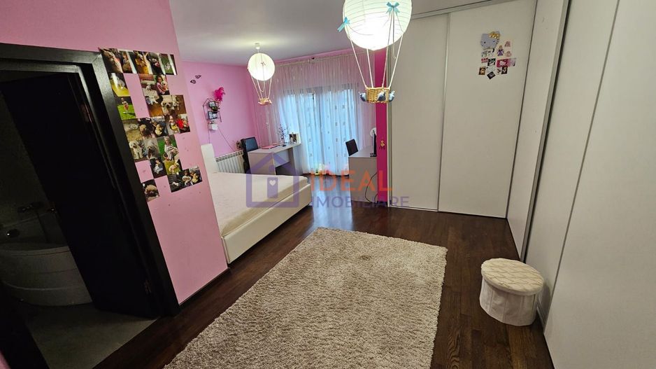 Casa Mobiltata-Utilata cu 4 camere,  pe Pictor Brana - Poză 12