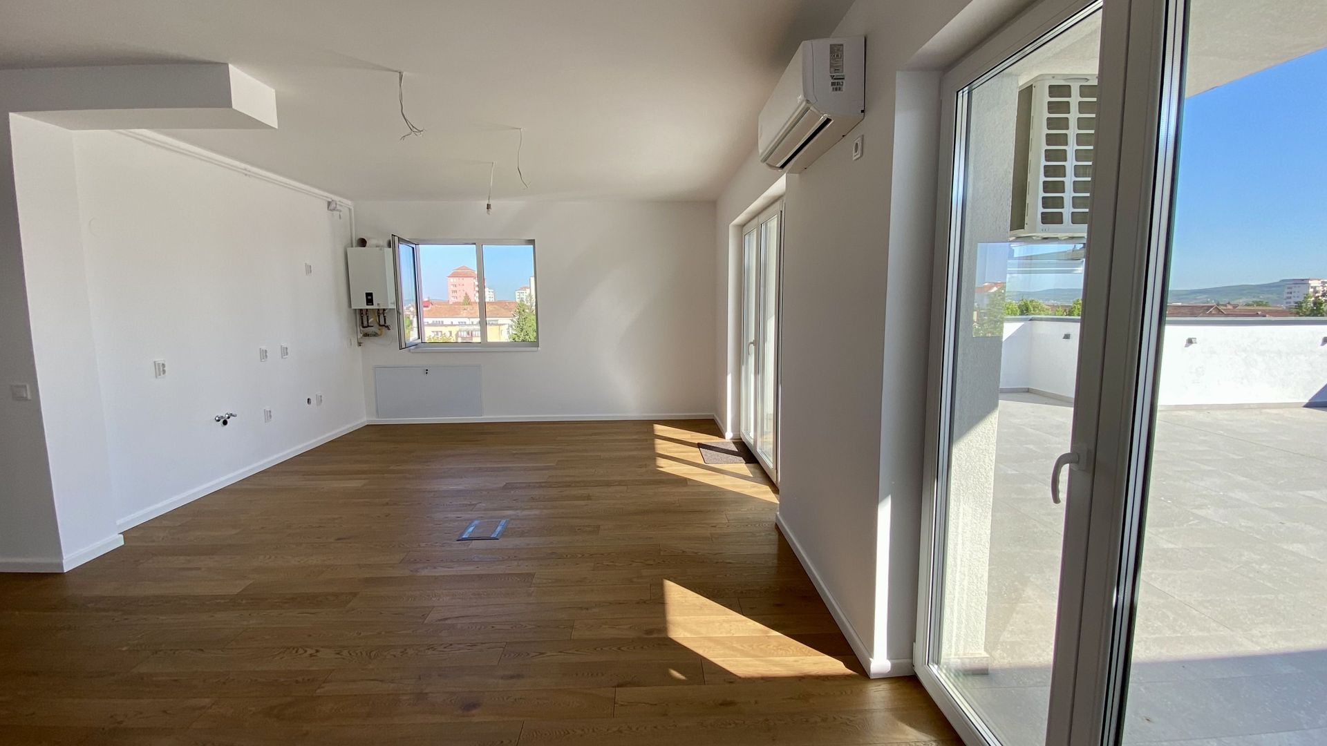 Penthouse deosebit finisat La Cheie, zona Shopping City Sibiu - Poză 2