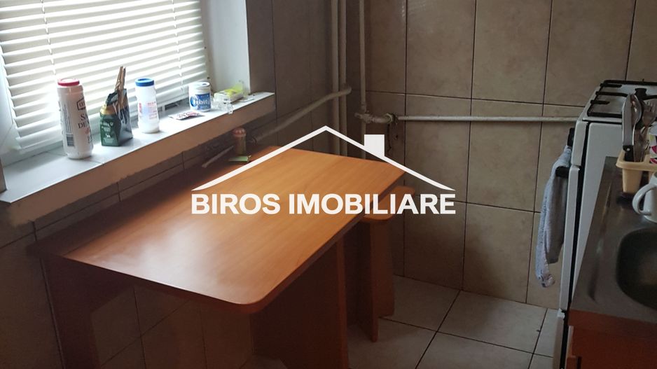 Garsoniera Rovine - Frigorifer - Poză 2