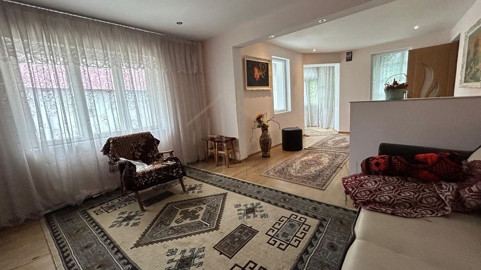 Proprietate de vânzare | 15 km de Onești, DN11 – direcția Bacău - Poză 2