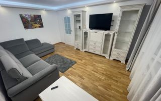 Central - Tg Cucu bloc tip Vila - 2 camere Decomandat RENOVAT 60mp - Poză 1