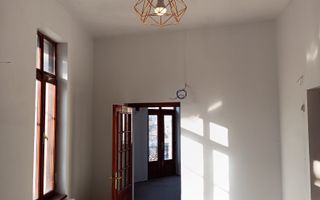Vila  de inchiriat recent renovata - Poză 8