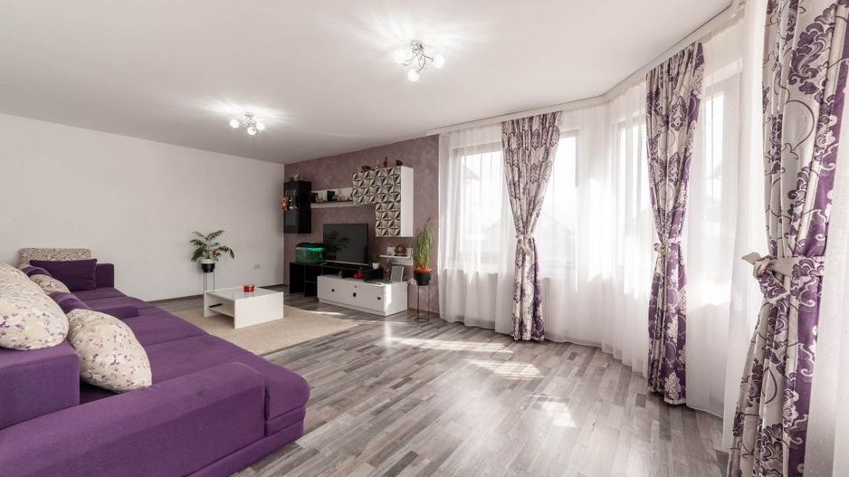 Casa cu 5 camere Stefanesti, Aleea Viilor, AG - Poză 2