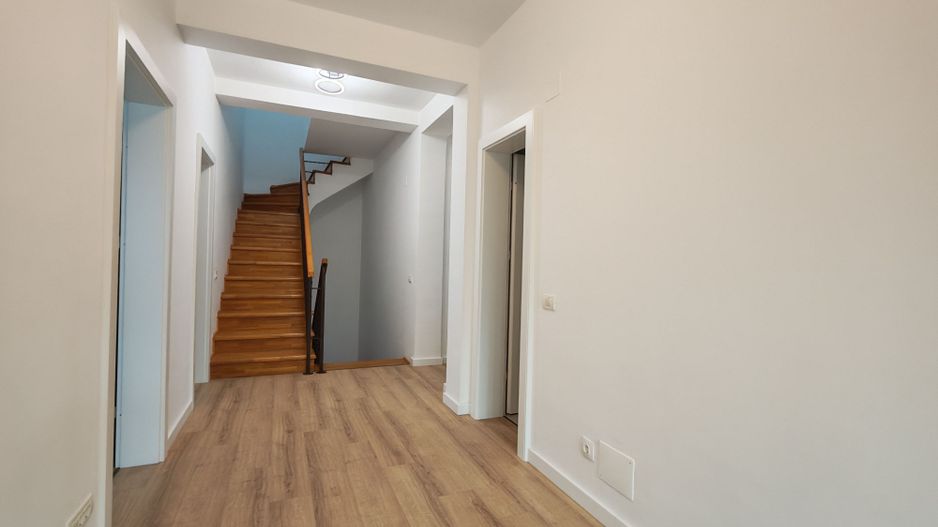 Vilă duplex Pipera, grădină, parcare - Poză 15