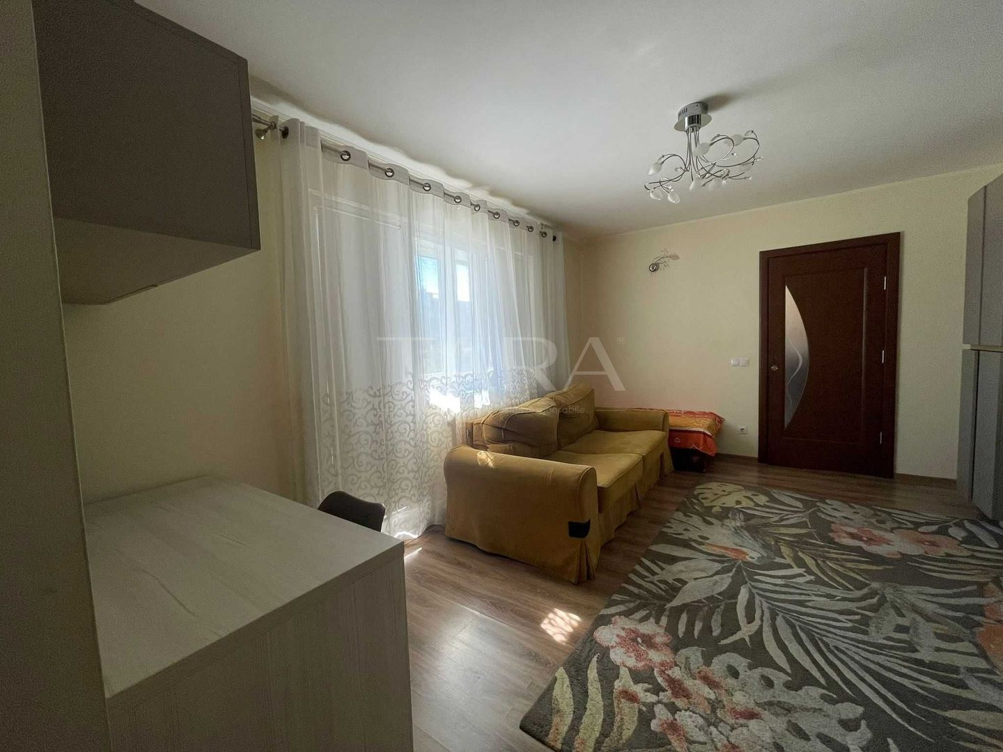 Apartament cu 2 camere, 52 mp, renovat, zona Grigorescu. - Poză 1