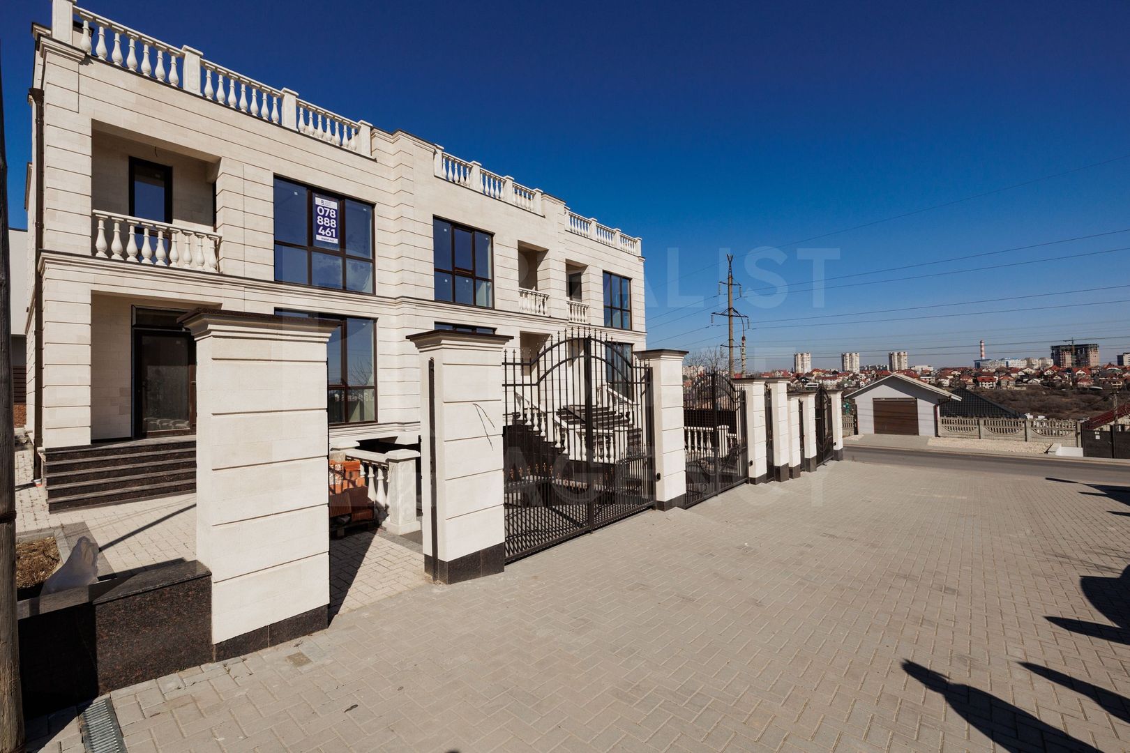 Vânzare, townhouse, str. Livadazilor, Codru - Poză 1