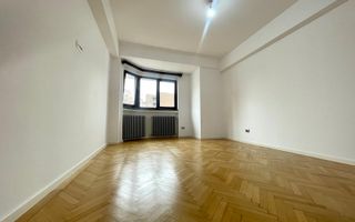 Apartament  4 camere*** 130 mp + Boxa*****Centrul Capitalei - Poză 8
