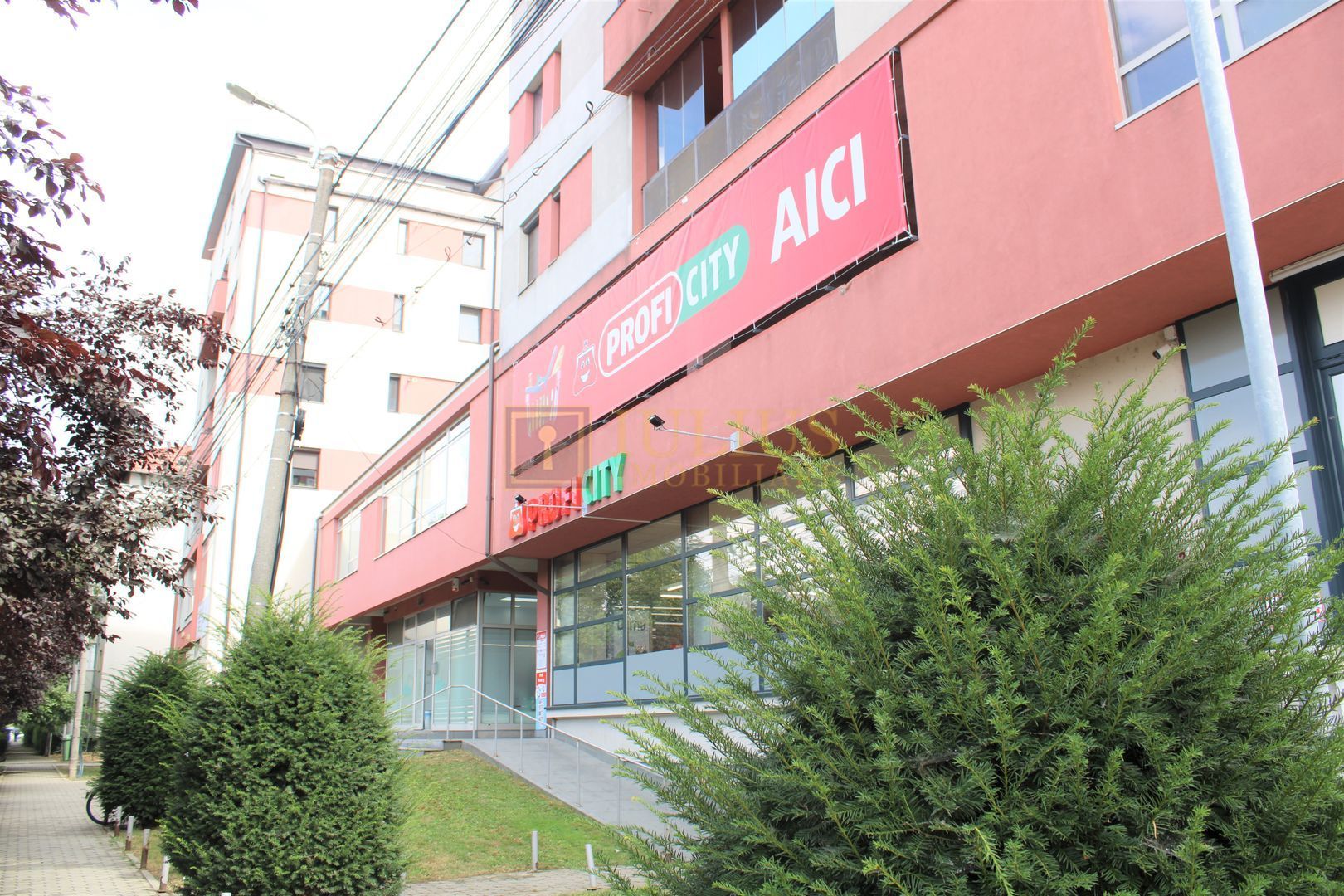 Complex rezidential, spatios, in Soarelui-Saguaro. - Poză 1