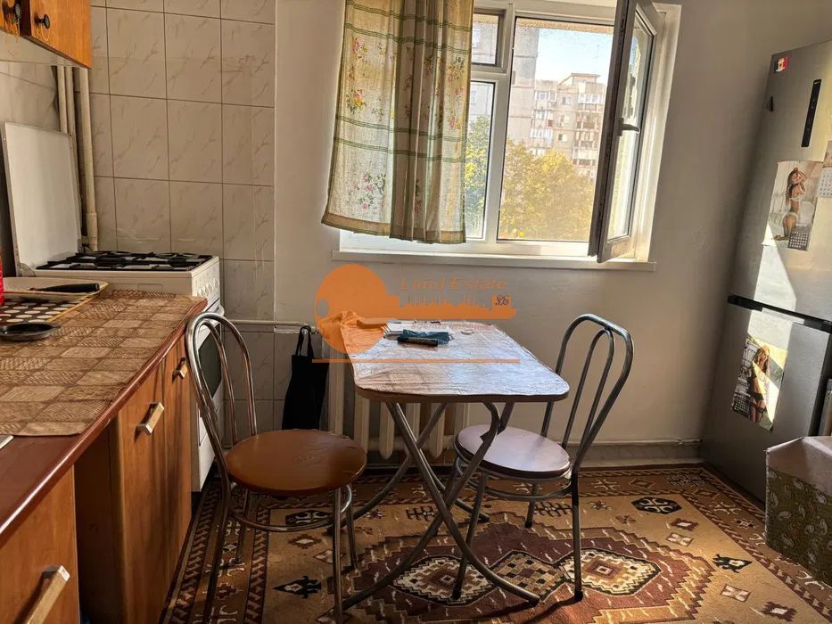 Garsoniera Sebastian-Bloc Mixt-1988 - Poză 2