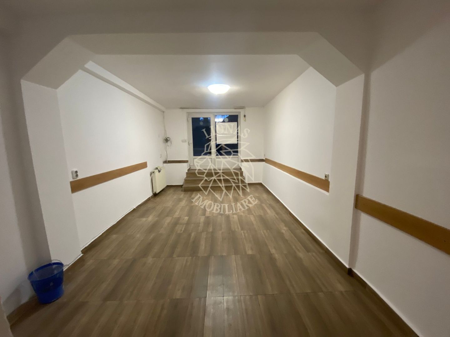 Spatiu comercial 50 mp- ideal birou/salon/cabinet- Zona Centrala - Poză 3