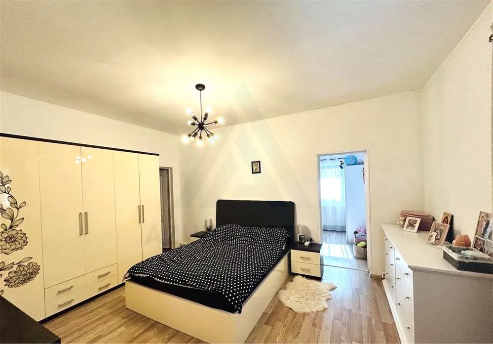 Casă 180 mp utili teren 710 mp panouri solare si hala in Sura Mare - Poză 6