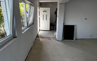 Proprietate cu 2 case și 770 mp teren – vedere spre Castel - Poză 3