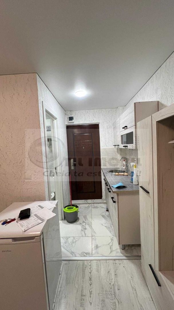 Camera de camin cu baie proprie  - in spate la JUMBO- pret 30000 euro - Poză 5